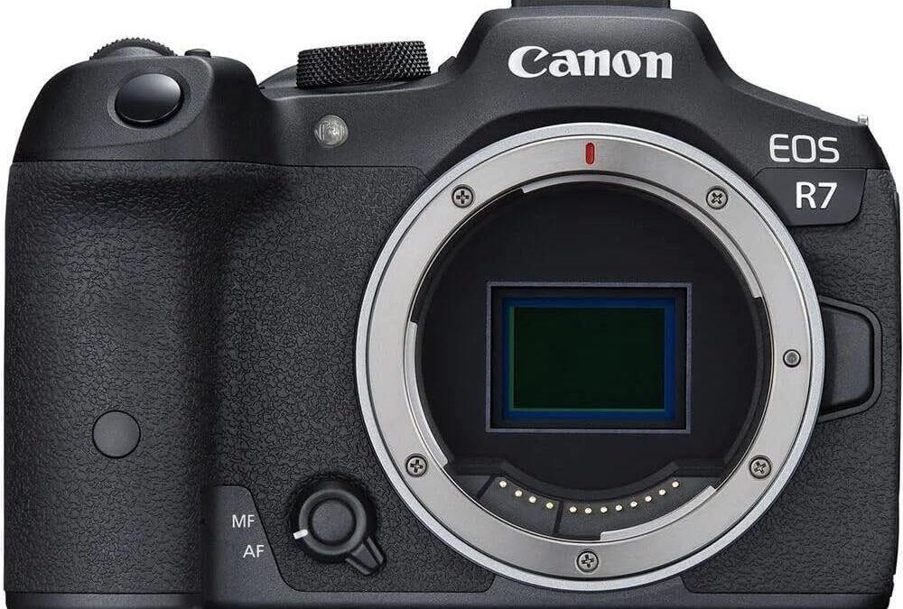 Utforska Canon EOS R7: En Kraftfull Kompakt Kamera för Entusiaster